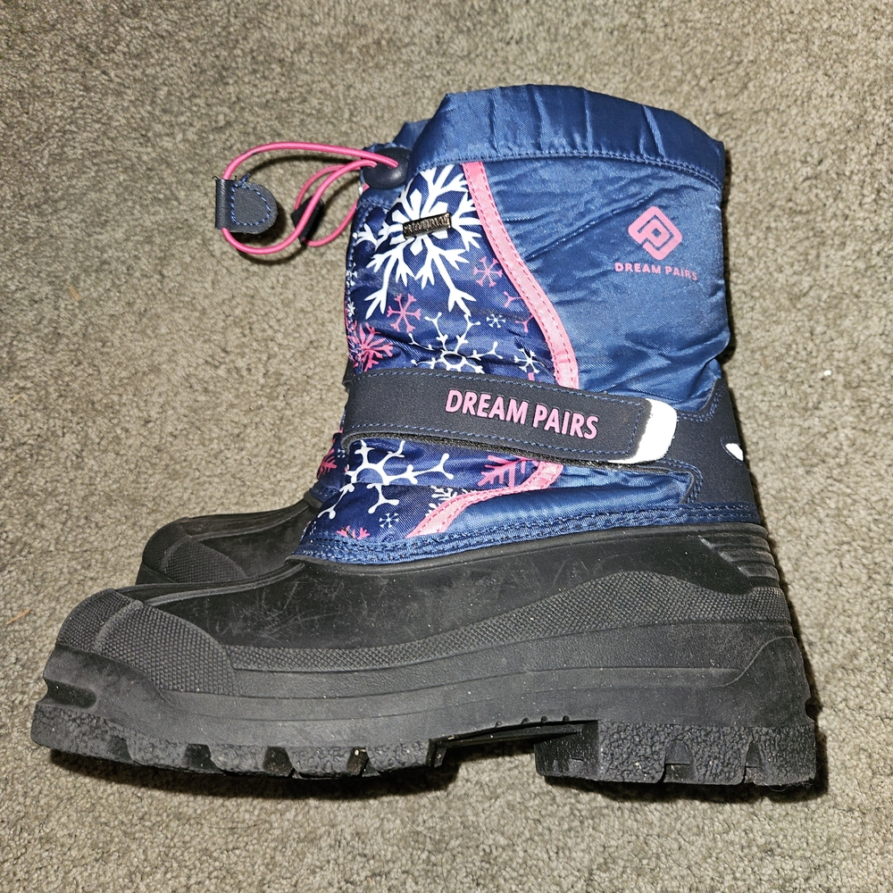 Dream Pairs Blue and Black Snow Boots